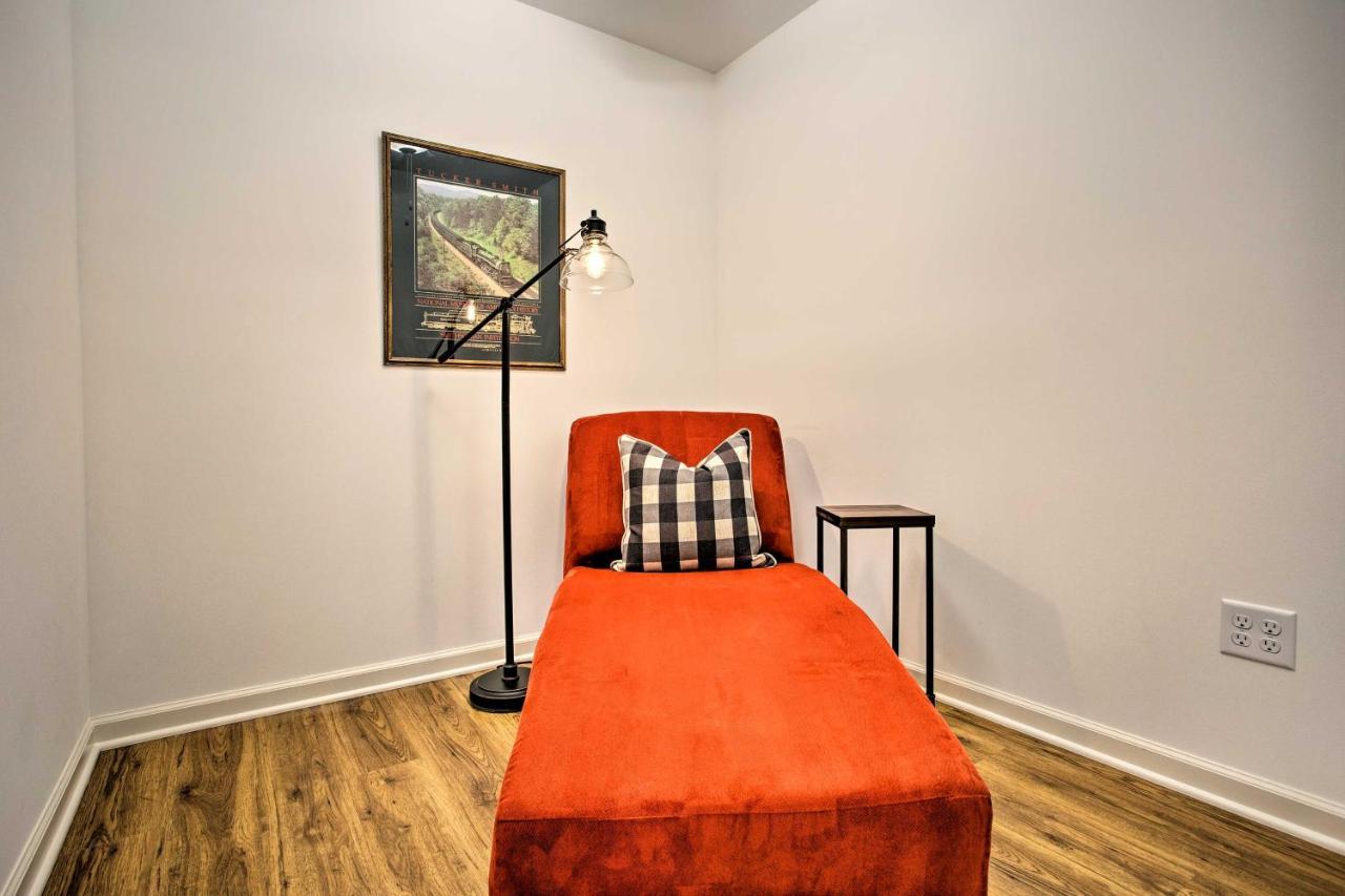 Newly Remodeled Apartment On Main Street In Saluda Экстерьер фото