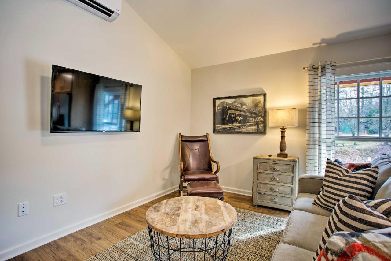 Newly Remodeled Apartment On Main Street In Saluda Экстерьер фото